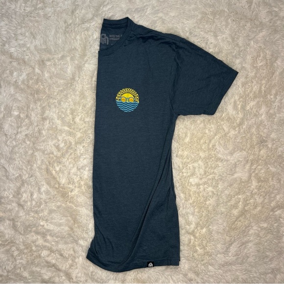 Into the AM Tshirt gray XL sun with sunglasses graphic front and back - Picture 5 of 5